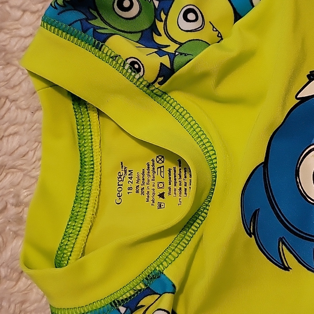 GEORGE~ Rashguard, 18-24M - Picture 3 of 3